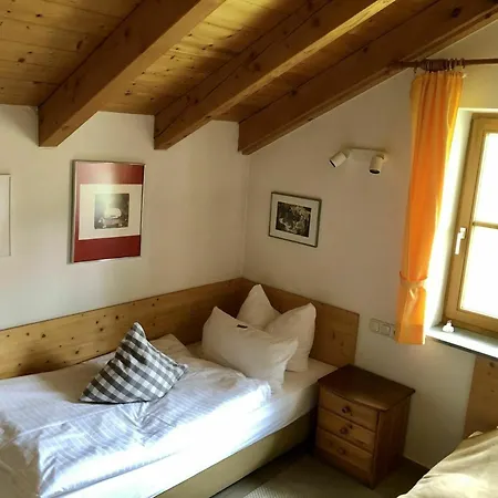 Hébergement de vacances Rustikales Ferienhaus Schiffer Mit Wlan, Garten Und Terrasse Reit im Winkl